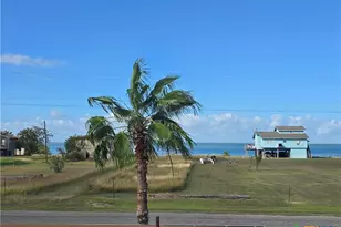 8 Mesquite St, Palacios, TX 77465 - Photo 33