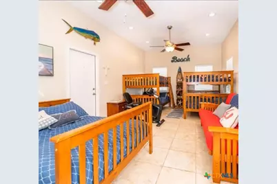 8 Mesquite Street, Palacios, TX 77465 - Photo 15