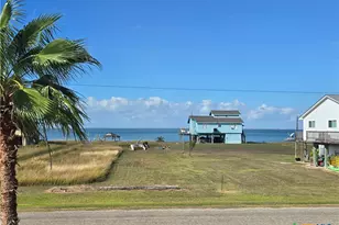 8 Mesquite St, Palacios, TX 77465 - Photo 35