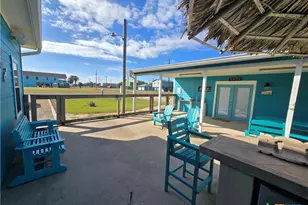 8 Mesquite St, Palacios, TX 77465 - Photo 39