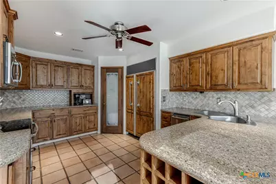 1078/1081 Hillside View, New Braunfels, TX 78132 - Photo 11