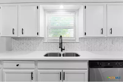 609 S 25th Street, Copperas Cove, TX 76522 - Photo 9