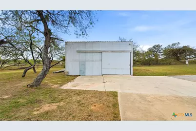 195 Cheyenne Lane, Kingsbury, TX 78638 - Photo 35