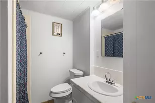 1967 Fleming Prairie Rd, Victoria, TX 77905 - Photo 17