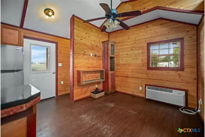 1101 W Houston Avenue, Seadrift, TX 77983 - Photo 7