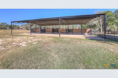 1080 Forest Trail, New Braunfels, TX 78132 - Photo 17