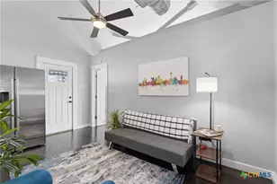 135 Adams St, San Antonio, TX 78210 - Photo 5