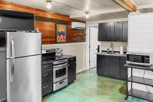 135 Adams St, San Antonio, TX 78210 - Photo 15