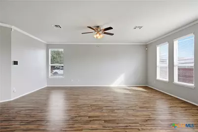 122 Mossy Rock Cove, Hutto, TX 78634 - Photo 11