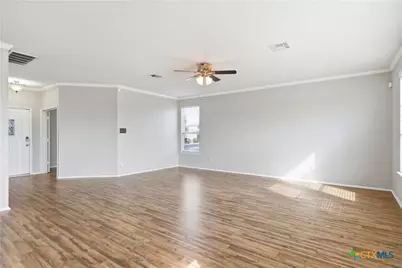 122 Mossy Rock Cove, Hutto, TX 78634 - Photo 9