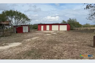 4689 County Road 302, Runge, TX 78151 - Photo 3