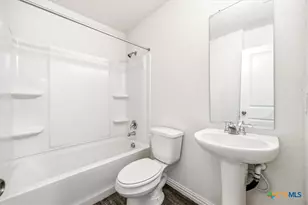 1153 Magnolia St, Seguin, TX 78155 - Photo 13