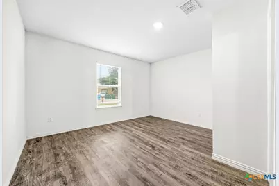 1153 Magnolia Street, Seguin, TX 78155 - Photo 11