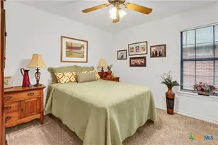 124 Gardenridge Dr, Seguin, TX 78155 - Photo 23