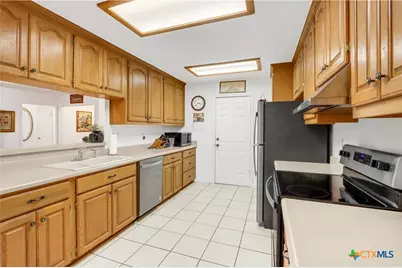 124 Gardenridge Drive, Seguin, TX 78155 - Photo 11