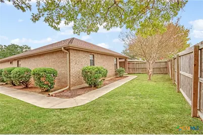 124 Gardenridge Drive, Seguin, TX 78155 - Photo 9