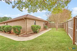 124 Gardenridge Dr, Seguin, TX 78155 - Photo 9