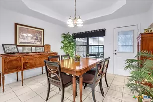 124 Gardenridge Dr, Seguin, TX 78155 - Photo 13