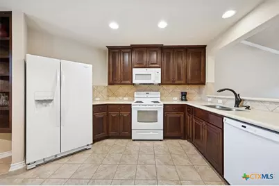 1135 Twisted Oak Court, Canyon Lake, TX 78133 - Photo 7