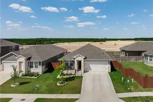 537 Loriner Wy, Liberty Hill, TX 78642 - Photo 3