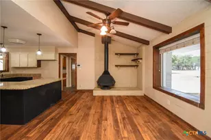 197 Live Oak Dr, Inez, TX 77968 - Photo 5