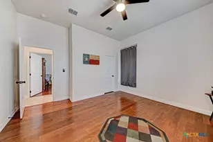 1310 Hunter's Ct, Seguin, TX 78155 - Photo 23