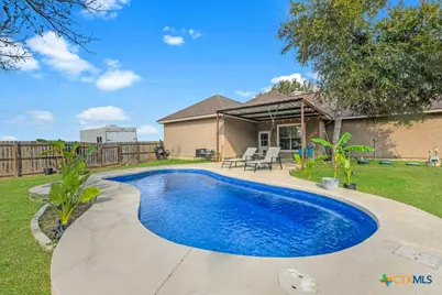 1310 Hunters Court, Seguin, TX 78155 - Photo 33