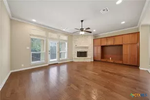 226 Hamburg Ave, New Braunfels, TX 78132 - Photo 7