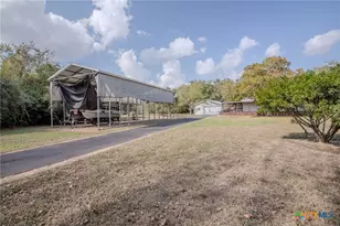 64 Colake Dr, Victoria, TX 77905 - Photo 3