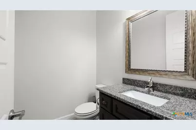 961 N Academy Avenue, New Braunfels, TX 78130 - Photo 27