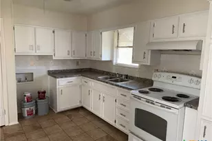 302 Easy St, Copperas Cove, TX 76522 - Photo 9