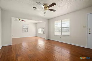 302 Easy St, Copperas Cove, TX 76522 - Photo 5