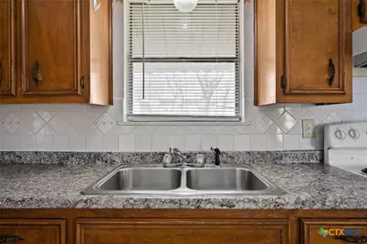 302 Easy St, Copperas Cove, TX 76522 - Photo 11