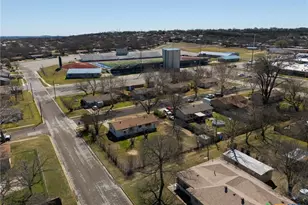 302 Easy St, Copperas Cove, TX 76522 - Photo 23