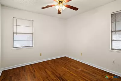 302 Easy St, Copperas Cove, TX 76522 - Photo 17