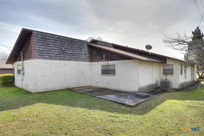 818 Lois Street #A, Kerrville, TX 78028 - Photo 27