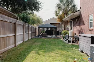 407 Woodway Dr, Victoria, TX 77904 - Photo 47