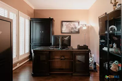 407 Woodway Drive, Victoria, TX 77904 - Photo 3