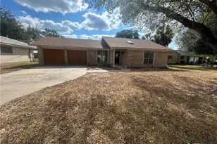 607 W Johnson St, Cuero, TX 77954 - Photo 1