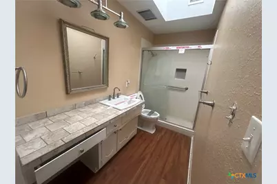 607 W Johnson Street, Cuero, TX 77954 - Photo 17