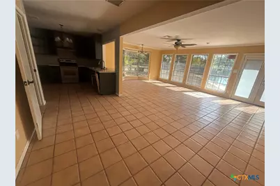 607 W Johnson Street, Cuero, TX 77954 - Photo 11