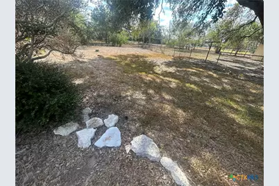 607 W Johnson Street, Cuero, TX 77954 - Photo 7