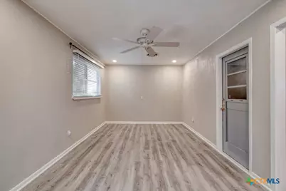 102 E Robertson Avenue, Copperas Cove, TX 76522 - Photo 3