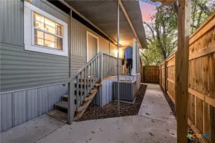 425 Dreamland Dr, Canyon Lake, TX 78133 - Photo 17