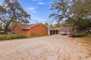 1771 US Hwy 77A, Yoakum, TX 77995 - Photo 3