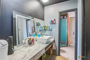 1771 US Hwy 77A, Yoakum, TX 77995 - Photo 35