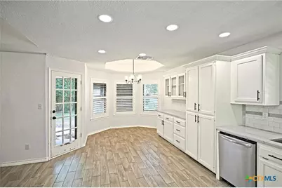 764 Vista Parkway, New Braunfels, TX 78130 - Photo 7