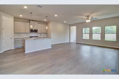 820 Little Pebble, New Braunfels, TX 78130 - Photo 9