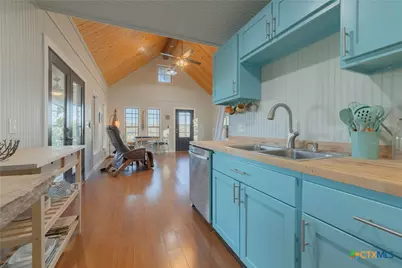 8507 Hammett's Crossing, Round Mountain, TX 78663 - Photo 19