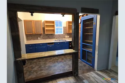 200 W Moerbe Street, Thorndale, TX 76577 - Photo 5